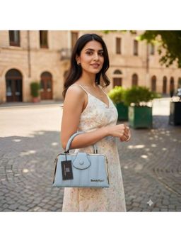 TEXTILE AND BEYOND - Chic Light Blue Multi Compartment Handbag