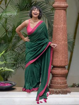 Suta - Women's Green Woven Saree Without Blouse