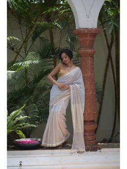 Suta - Women's White Woven Saree Without Blouse