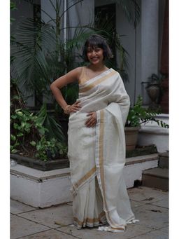 Suta - Women's White Woven Saree Without Blouse