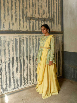 17 : 17 by Simmi Saboo - Peplum with Gharara Drape and Belt (Set of 3)