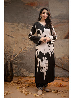 KAFTANIZE - Black Bold Floral and Printed Ethnic Kurta with Trousers