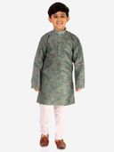 Green color option, Sold out, Currently selected