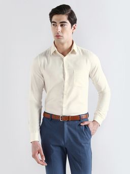 Subtract - Men Ivory Slim Fit Cotton Rich Solid Formal Shirt