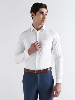 Subtract - Men White Slim Fit Extra Soft Solid Formal Shirt