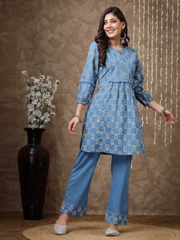 Nayam by lakshita - Floral Printed Kurti and Pant with Lace Detailing