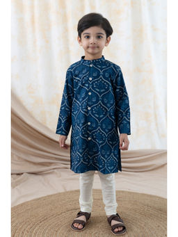 TIBER TABER - Blue Floral Regular Kurta and Pyjama (Set of 2)