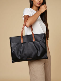 Toteteca - Black Solid Pu Shoulder Bag