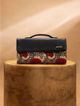 Zouk - Red Printed Jute Clutch and Detachable Strap