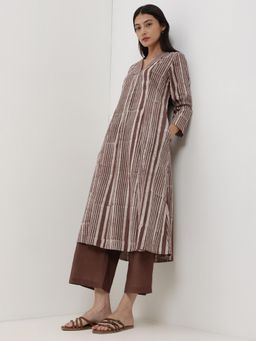 Pink Fort - Cotton A-Line Three Fourth Sleeves Brown Striped Kurta with Pant