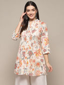 Off White color option, Sold out, Currently selected