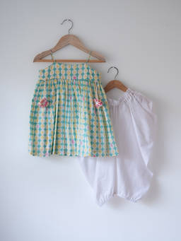 Love the world today - Rasa Green Monstera Print Top Dhoti And Dupatta