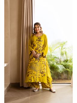 Nehamta - Women Yellow German Rayon Kurta and Palazzo