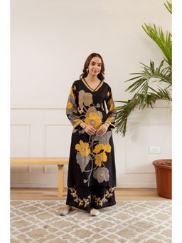 Nehamta - Women Black German Rayon Kurta and Palazzo