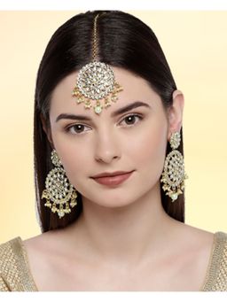 Aatmana - Gold Plated Kundan Studded & Pearl Beaded Earring With Manngtikka