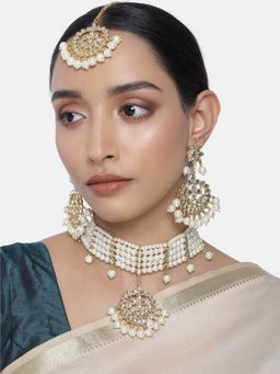 I Jewels - White Gold Plated Traditional Handcrafted Faux Kundan and Pearl Choker Jewellery Set