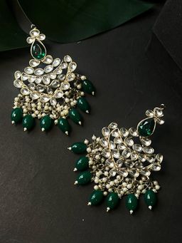 I Jewels - Gold Plated Traditional Kundan Pearl Chandbali Earrings -E3152G