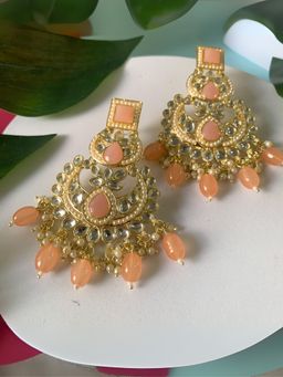 I Jewels - Peach Gold Plated Traditional Kundan Pearl Chandbali Earrings -E3135Pe