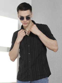 CRIMSOUNE CLUB - Men Black Horizontal Striped Shirt