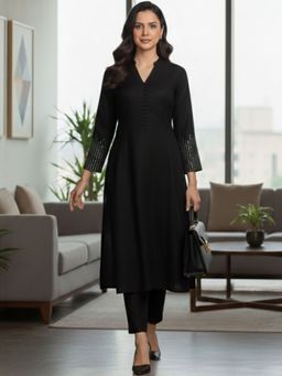 LAASYNA - Women Regular Sequinned Kurta With Pant