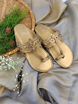 The Madras Trunk - Haiku Rang Metallic Gold Kolhapuri Flats