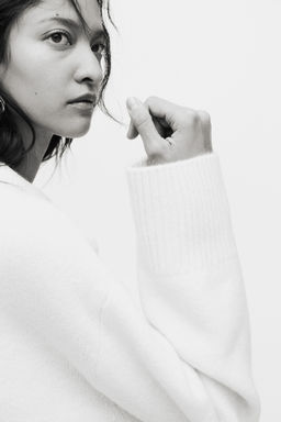H&M - Women White Oversized Jumper