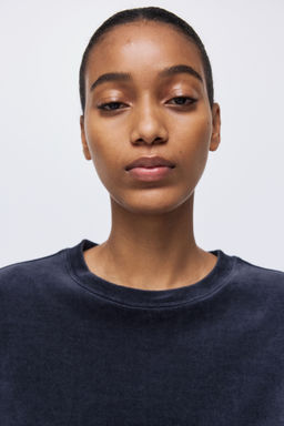 H&M - Women Blue Velour Sweatshirt