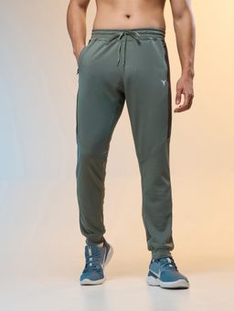 Technosport - Men Melange Slim Fit Sports Trackpant with TECHNO DRY - Green