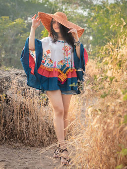 Mesmora - Off White Elephant Embroidered Circular Winter Poncho