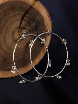 Spring Soul - Silver Handcrafted White Pearl Bangles