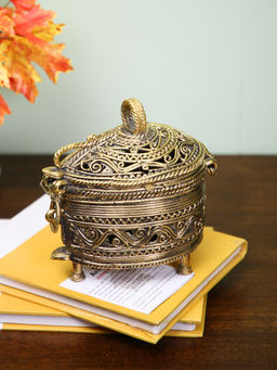 HomeTown - Tirth Brass Paan Box 10X16Cm in Gold Colour