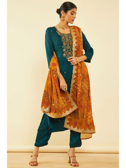 Soch - Women Green Velvet Floral Embroidered Kurta with Pant & Dupatta (Set of 3)