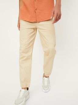 max - Boys Beige Solid Joggers