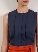 Navy Blue color option, Currently selected