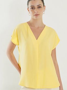 FABLE STREET - Pleat Detail Top - Yellow