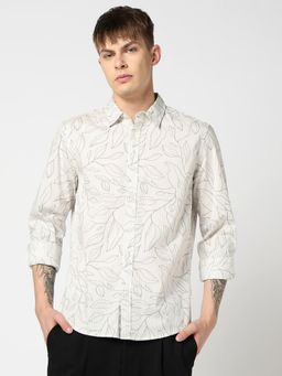 GAP - White Men's Leaf Print Spread Collar Shirt