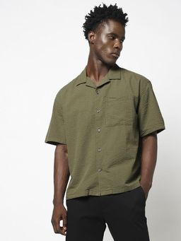 GAP - Olive Men's Seersucker Boxy Fit Shirt