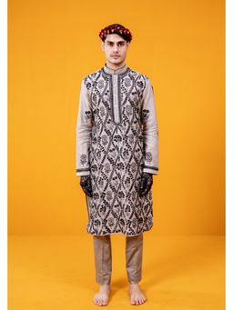 WABI SABI by Anshum-Ritesh - Floral Ogee Grey Thread Work Kurta with Pant
