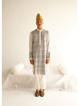 WABI SABI by Anshum-Ritesh - Tulip Tapestry Ivory Thread Work Kurta with Pant