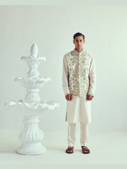 WABI SABI by Anshum-Ritesh - Rumi Bundi Ivory Thread Work Kurta with Pant and Jacket