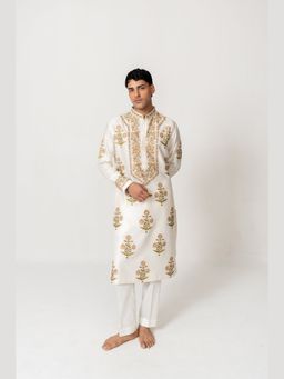 WABI SABI by Anshum-Ritesh - Genda Gulab White Thread Work Kurta with Pant