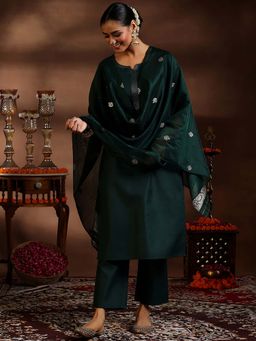 Libas - Green Cotton Blend Solid Kurta Sets for Women