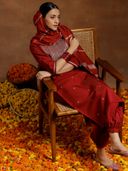 Maroon color option, Currently selected