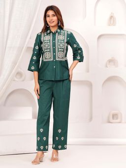 KAFTANIZE - Women Green Embroidered Co-Ord (Set of 2)
