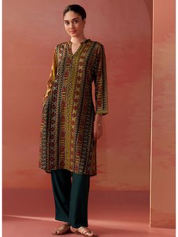 Lakshita - Women Green Printed Kurta with Pant (Set of 2)