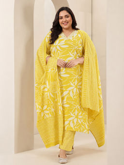 Extra love by Libas - Plus Size Yellow Floral Printed Kurta with Pant and Dupatta