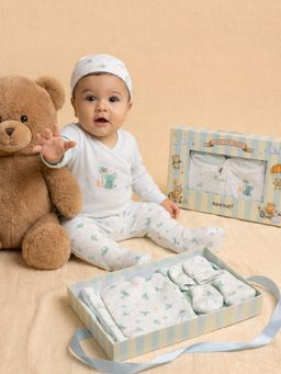 Nautinati - Boys Pure Cotton White Graphic Printed Gift Set (0-6 Months)