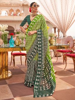 Akhilam - Green Women's Silk Blend Printed Saree with Unstitched Blouse