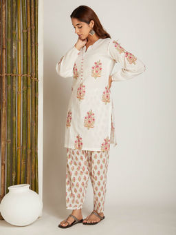 Shri Sanyogini - White Block Printed Kurti With Salwar Pant (Set of 2)