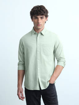 Flying Machine - Men's Green Regular Fit Solid Shirt